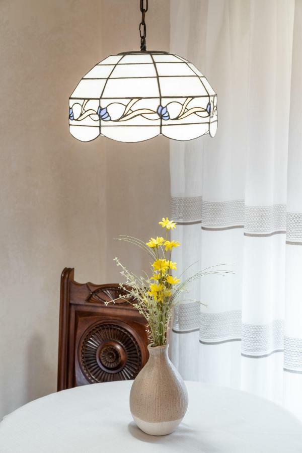 Historic Apartment In The Heart Of The City Veliko Tŭrnovo Exterior foto